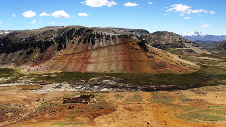 Corani: Bear Creek Mining estima que “actividades de construcción se reinicien en el tercer trimestre de 2024”