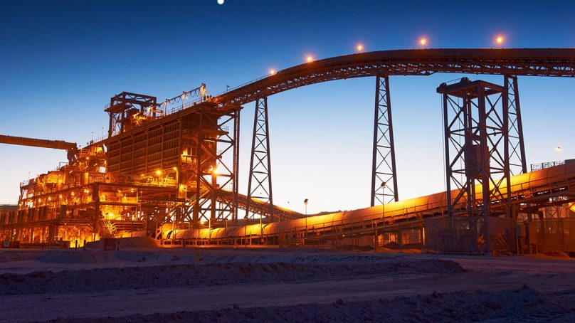 Trabajadores de mina de cobre Spence, de BHP, inician paro por despidos