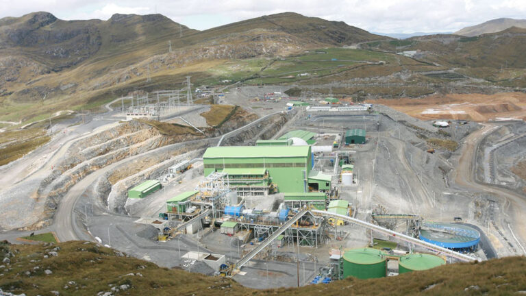 Gold Fields: “En Cerro Corona no usamos agua de fuentes superficiales, sino que reutilizamos el agua de la lluvia”