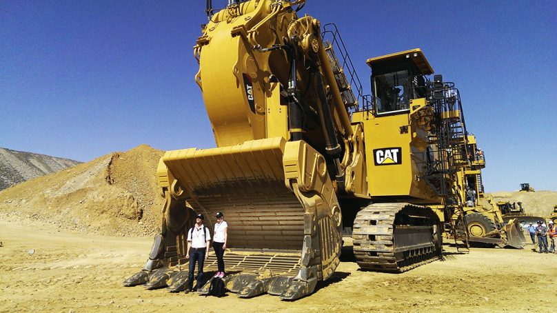 Simtexx sostiene reuniones con mineras de Perú y busca conquistar el mercado de dientes para palas