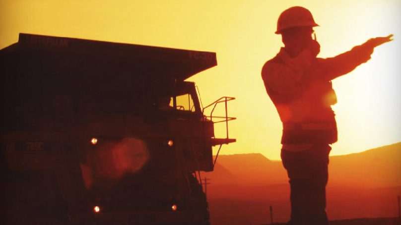 Accesorios que brindarán más seguridad a mineros llegan al Perú
