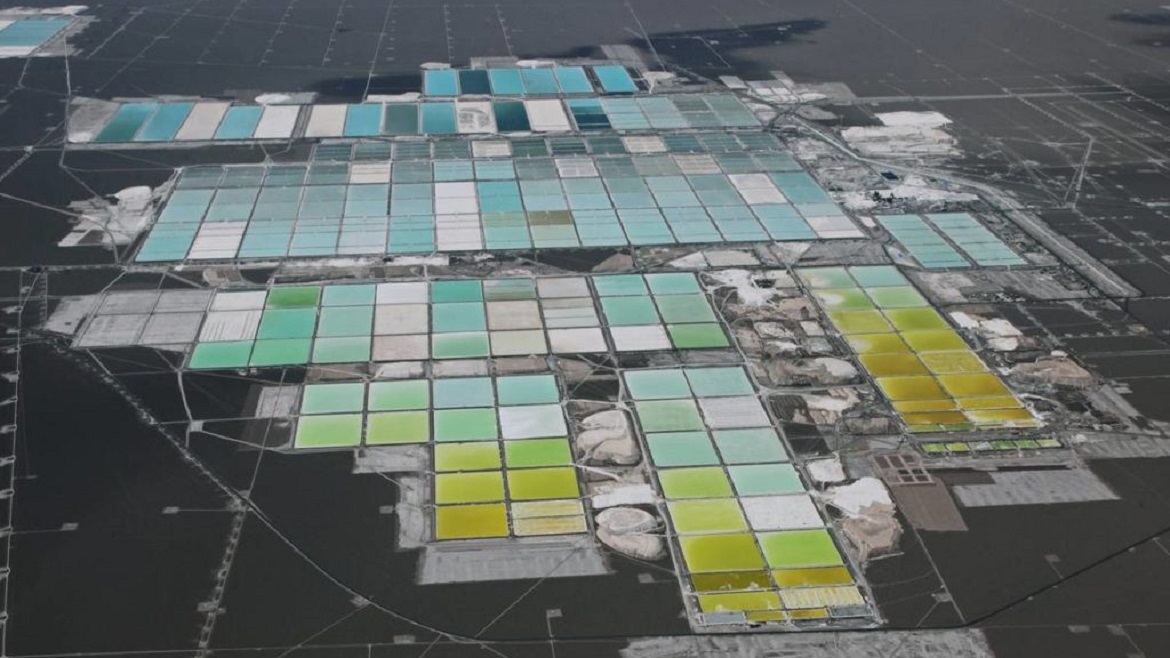 Salar de Atacama: Tianqi Lithium amenaza con acciones legales contra SQM y Codelco por acuerdo