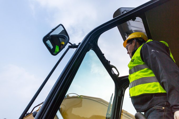 Coronacrisis: Caterpillar congela aumento de salarios y descarta pago de incentivos
