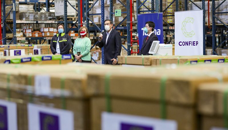 Confiep entrega 90 ventiladores mecánicos al presidente Vizcarra