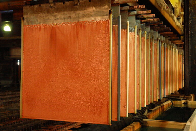 El cobre alcanza un récord: tonelada supera los US$ 11,000