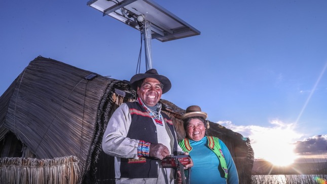 Más de 33,400 viviendas rurales del sur peruano serán electrificadas con paneles solares