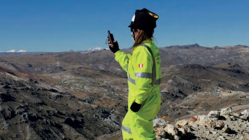 CEO de Hochschild Mining espera avanzar con sus proyectos de oro en Brasil y Canadá este año