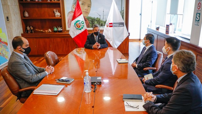 Minem coordina esfuerzos para promover el desarrollo de Apurímac y el corredor minero