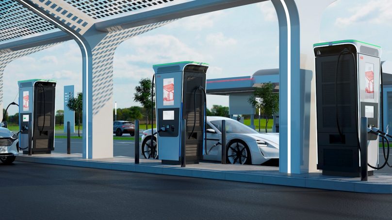 ABB lanza el cargador de coches eléctricos más rápido del mundo y llegará a Latinoamérica en 2022
