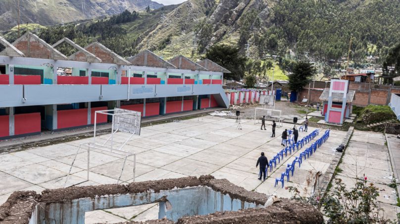 Con financiación de Antamina, inicia la construcción de nuevas y modernas aulas de colegio en Ancash