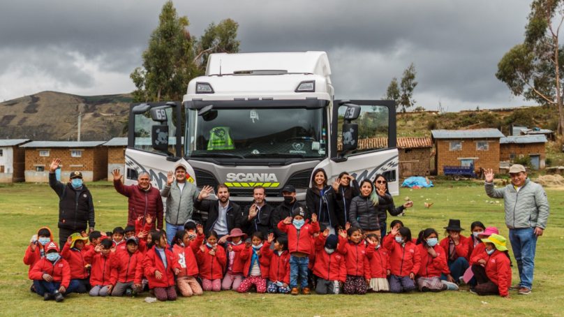 Scania abriga a más de 4000 niños en extrema pobreza a través de su programa “Transportando Calor” desde el 2016