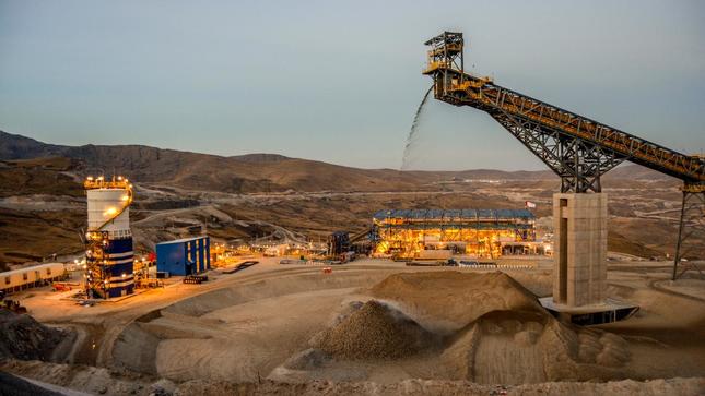 Demanda eléctrica minera cae en noviembre y podría seguir haciéndolo por paralización de Las Bambas