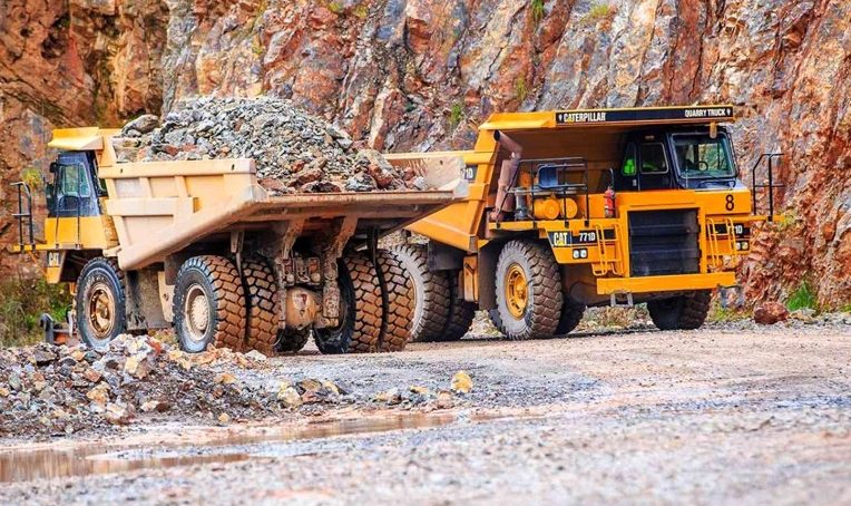 Más de 50 mil millones de dólares en nuevas inversiones en minería en riesgo por propuesta del MEF, alerta la SNMPE