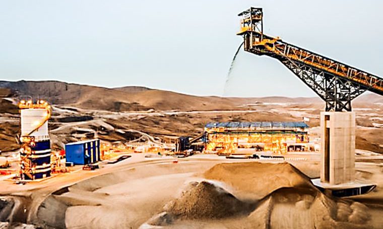 Comisión de Constitución niega facultades al Ejecutivo para cambios tributarios en minería