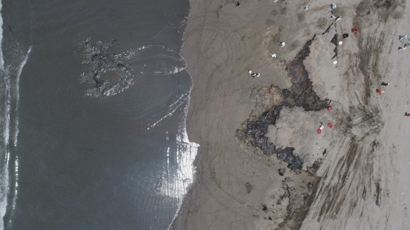 Derrame de petróleo: La Marina abrió proceso para determinar causas y responsables