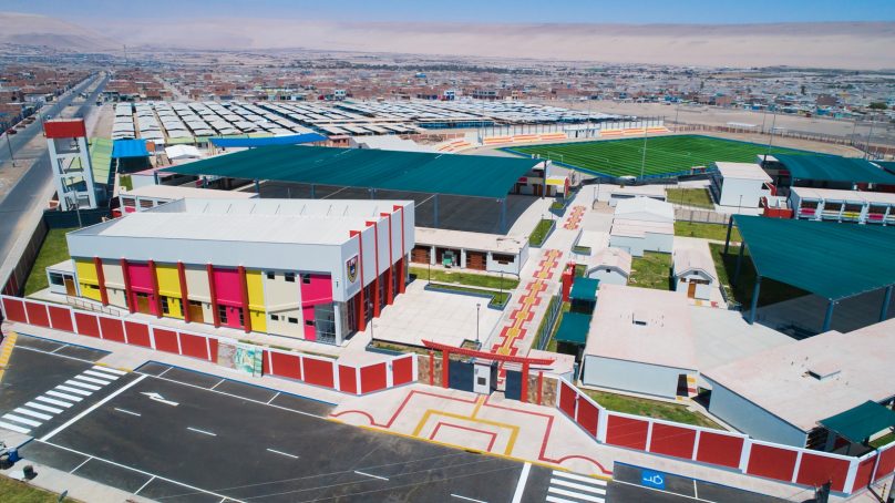 Nueva sede de I.E. “José Antonio Encinas Franco” construida por Southern Perú recibe acta de recepción de obra