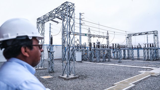 En diciembre crece producción de electricidad hidráulica y de energías renovables y cae de origen térmico