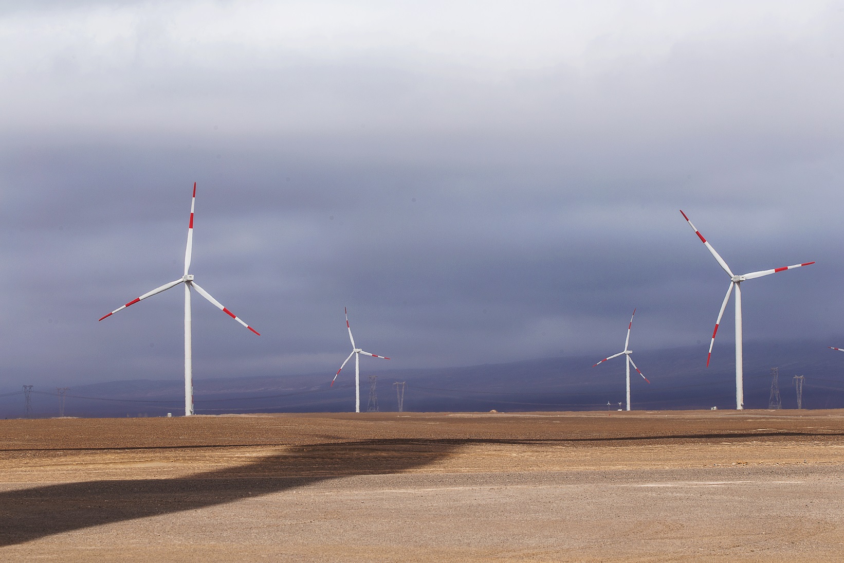 Wood Mackenzie: Las emisiones cero para 2050 están en duda sin duplicar inversión mundial anual en suministro de energía a 3,5 billones de dólares