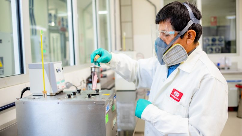Laboratorio de Nueva Refinería Talara renueva acreditación de calidad de sus ensayos