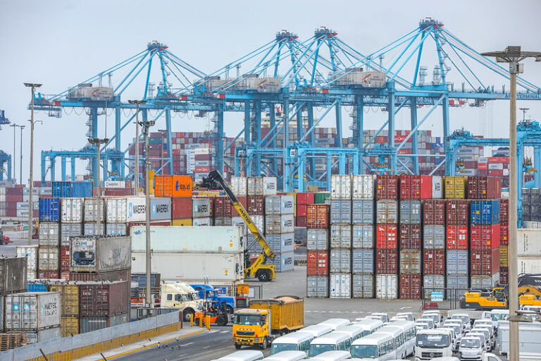 APM Terminals Callao invirtió más de US$25 millones en grúas eléctricas eRTG y STS