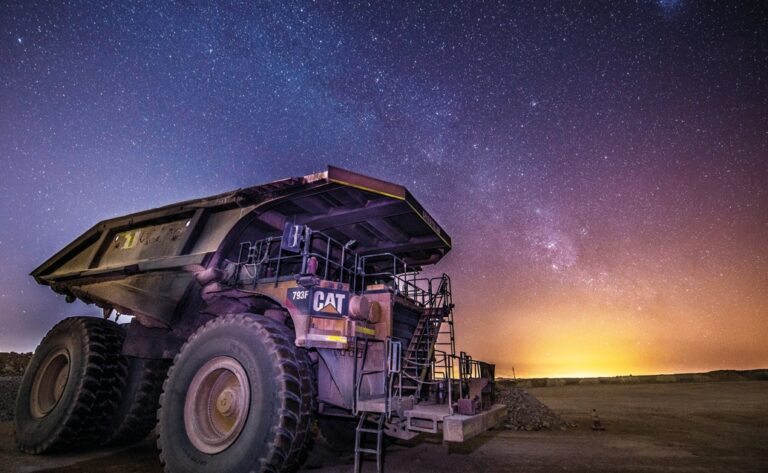 Escondida alcanza las 304,000 toneladas de cobre en trimestre julio-setiembre, indica BHP