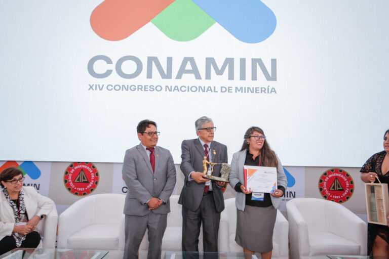 CONAMIN 2023: ingeniera ayacuchana ganó premio a mejor investigación en categoría de Seguridad Minera por su trabajo sobre el estrés