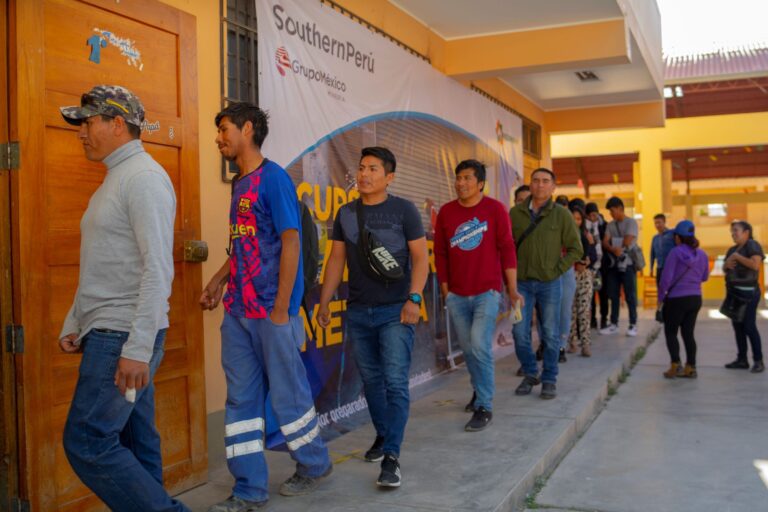 Southern Perú brindará capacitación gratuita de carpintería metálica a pobladores de Torata