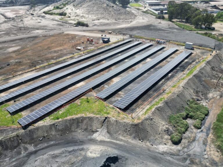 Siderperu y Enel X ponen en marcha primera planta solar en instalaciones de la empresa siderúrgica