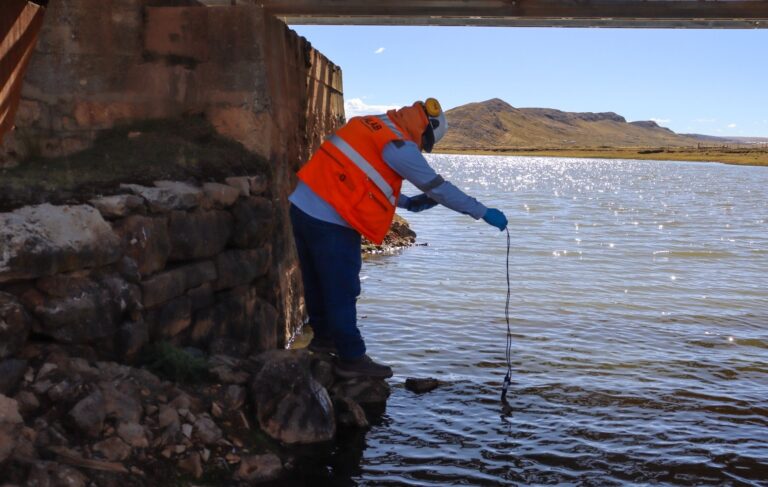 Pasco: Activos Mineros ejecuta monitoreo de calidad de agua en proyecto de remediación Delta Upamayo