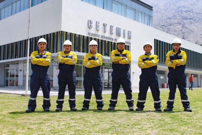 Estudiantes de región Yauyos cursan carreras técnicas en CETEMIN gracias a Sierra Metals Corona