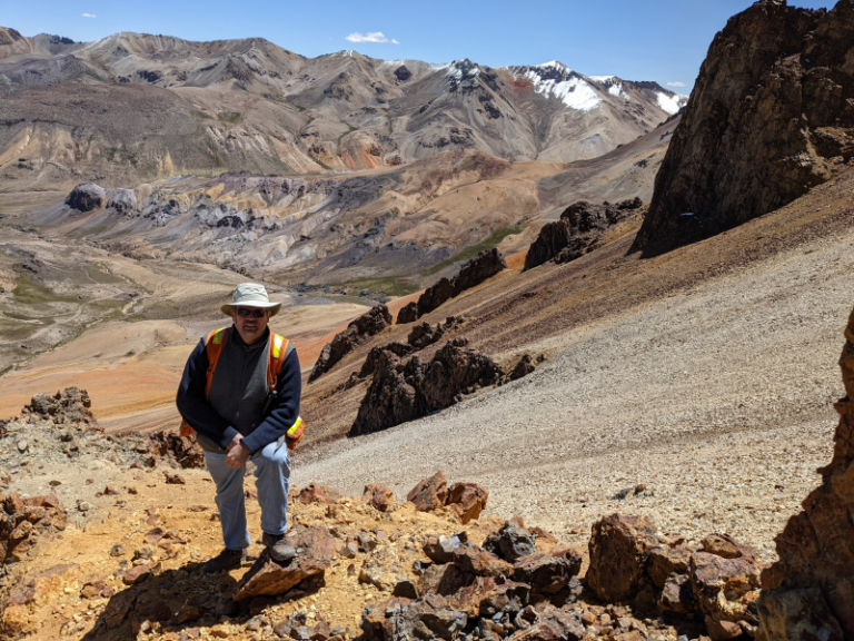 Element79 Gold Corp recibe permiso de exploración de la comunidad de Chachas para el proyecto Lucero