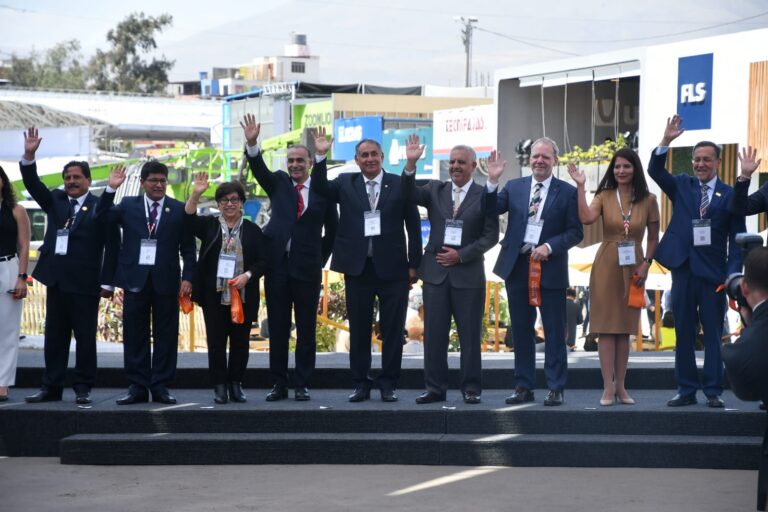 Abraham Chahuan en el PERUMIN 36: “Estamos en un momento histórico para cambiar la vida de los peruanos si transformamos inteligentemente estos recursos”