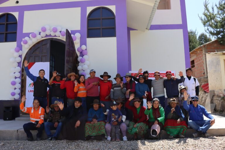 Las Bambas entrega moderna capilla católica a la comunidad campesina de Chumille