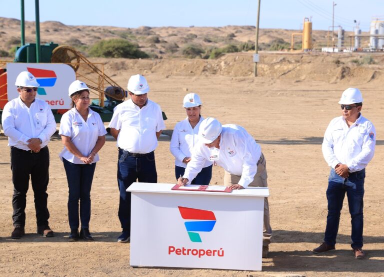 Talara: Gobierno autoriza suscripción de contratos para explotación de hidrocarburos en los lotes I y VI Con Petroperú