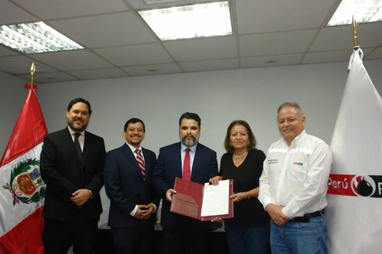 Olympic Perú suscribió con Perupetro contrato de licencia por 30 años por el Lote VII