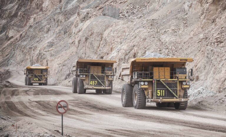 Minería empleó de manera directa un total de 230,540 trabajadores en marzo