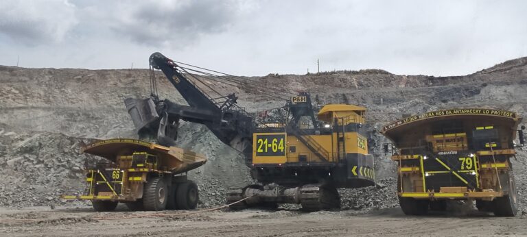 Komatsu-Mitsui y Komatsu Mining Corp Perú se integran para ampliar su oferta en el sector minero