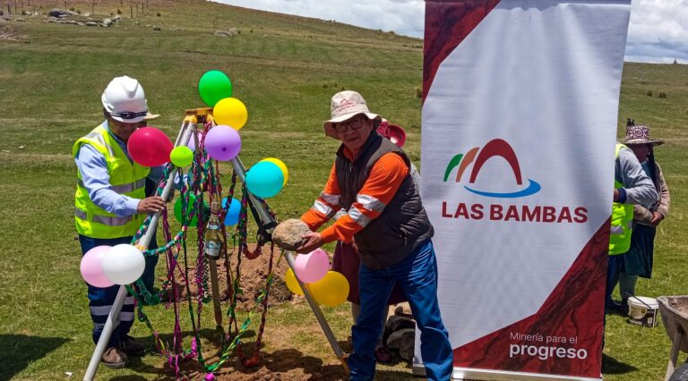 Cusco: Las Bambas inicia construcción de salón multiusos para pobladores de Tuntuma