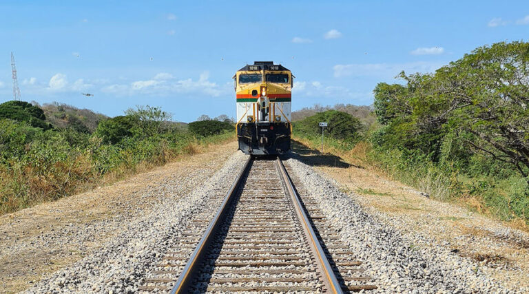 Desconocidos atacan con explosivos infraestructura ferroviaria de Glencore en Colombia