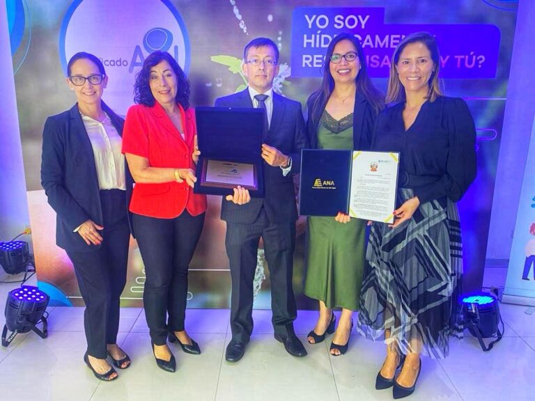 Antamina recibe el Certificado Azul por su gestión responsable del agua