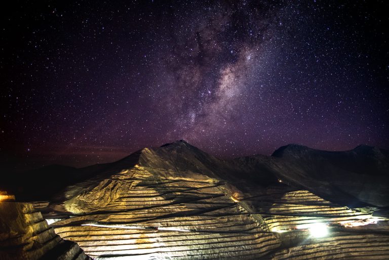 Antofagasta Minerals alcanzó las 129,400 toneladas de cobre en los primeros tres meses del año