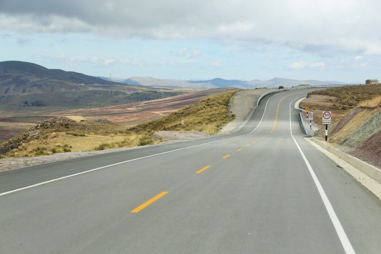 Ocho postores presentan credenciales para precalificar en proyecto Carretera Longitudinal de la Sierra Tramo 4