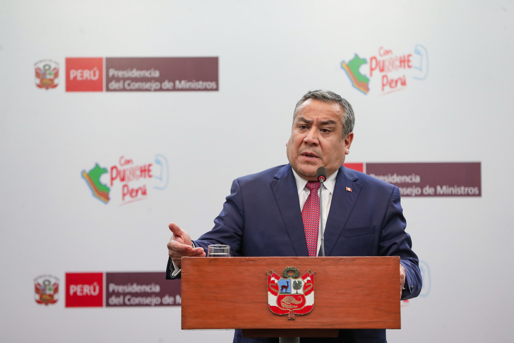 Premier Adrianzén: La reactivación económica y la seguridad ciudadana serán los pilares de la política general de Gobierno