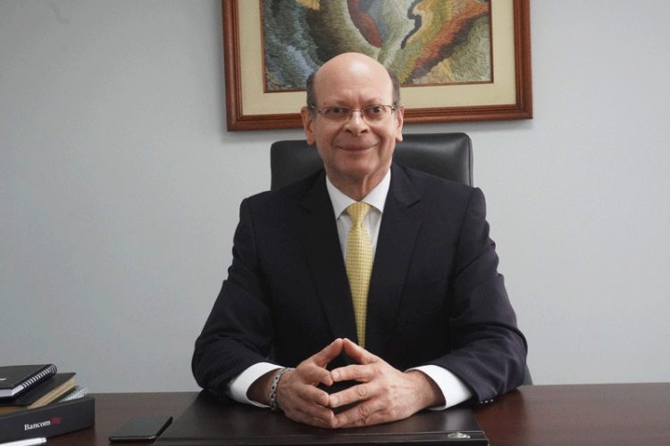 Renuncia Carlos Linares a la presidencia de Petroperú  tras sanción de la Contraloría