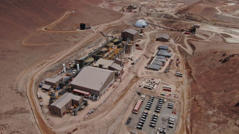 Gold Fields invertirá cerca de US$ 30 millones anuales en exploraciones circundantes a Salares Norte