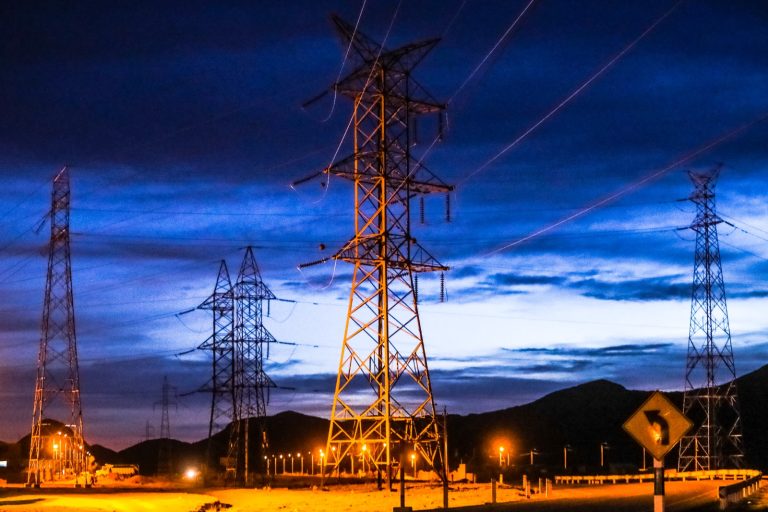 Minem: 21 proyectos de transmisión eléctrica en proceso de ejecución actualmente en diversas regiones del país