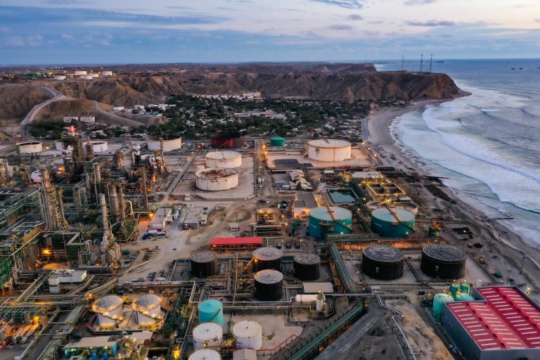 Petroperú admite que necesita US$2,200 millones  para seguir a flote y que “una gestión privada en la gestión de la empresa es la mejor opción”