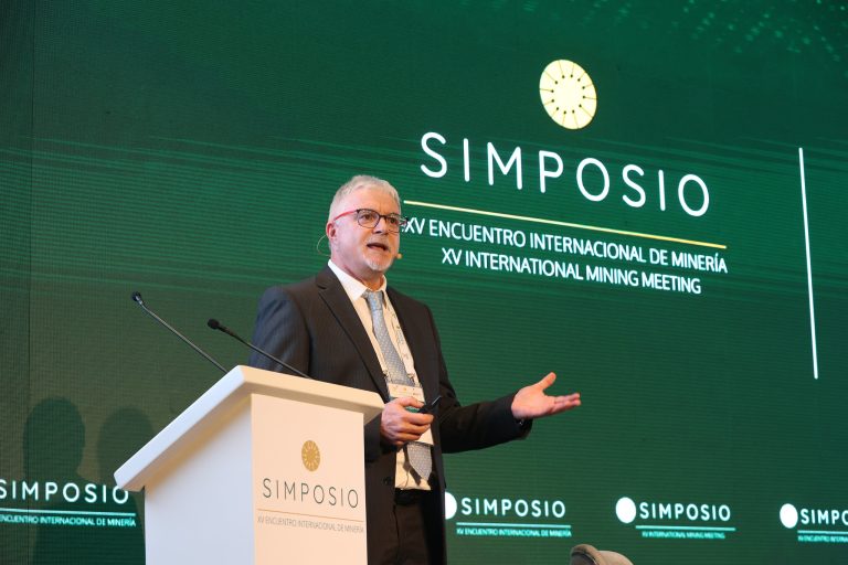 XV Simposio: Trabajo conjunto entre empresas, sociedad y Gobierno es clave para fortalecer la industria minera