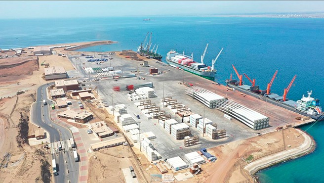 Ica: Terminal Portuario General San Martín adquiere grúa móvil Liebherr 420 de 124 toneladas