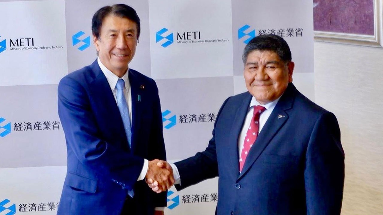 Perú plantea a Japón trabajar en desarrollo de las energías renovables, electromovilidad y redes inteligentes